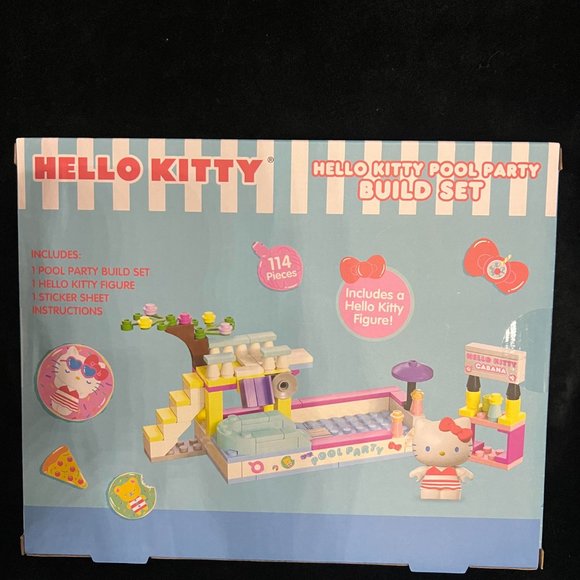 Hello Kitty Pool Party Build Set and Figure - Picture 4 of 5